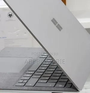 New Laptop Microsoft Surface 16GB Intel Core I7 SSD 256GB
