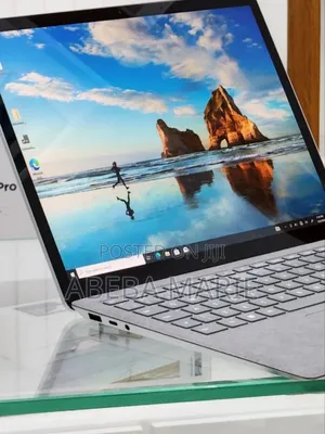 New Laptop Microsoft Surface 16GB Intel Core I7 SSD 256GB