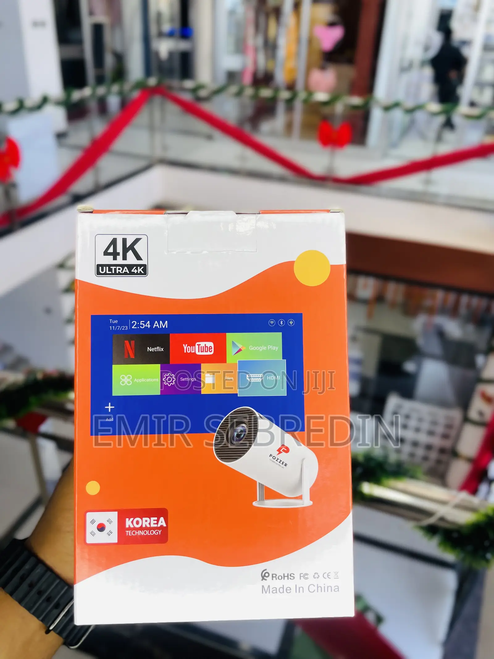 Pozzer Hy300 Projector