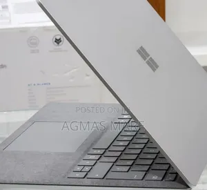 New Laptop Microsoft Surface 16GB Intel Core I7 SSD 256GB