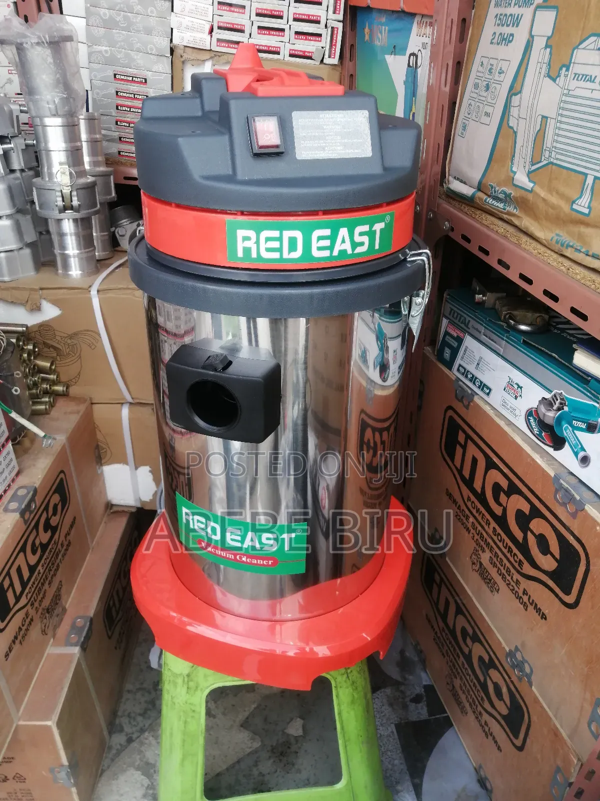 Red-East 30l Vacuum Cleaner