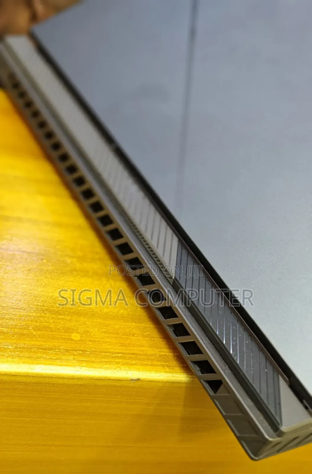 New Laptop Asus ASUSPRO P2440UQ 16GB Intel Core I9 SSD 1T