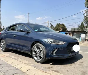 Hyundai Avante 2016 Blue