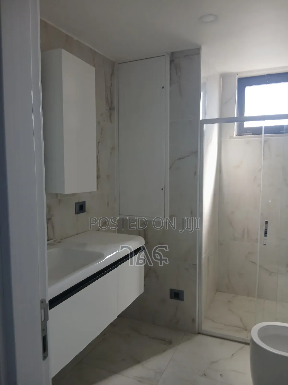 3bdrm Apartment in ቦሌ ኦሎምፒያ ቅንጡ 162 ካሬ, Bole for sale