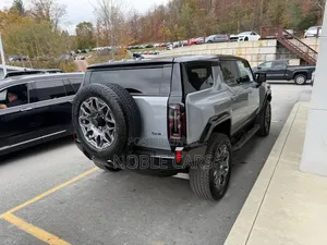 New GMC HUMMER EV SUV 2025 Gray