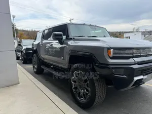 New GMC HUMMER EV SUV 2025 Gray