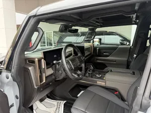 New GMC HUMMER EV SUV 2025 Gray