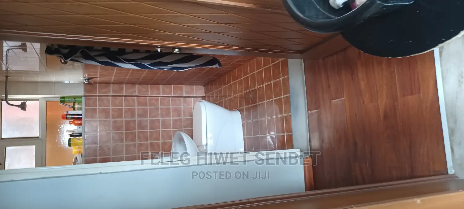 5bdrm House in አአ, Bole for sale