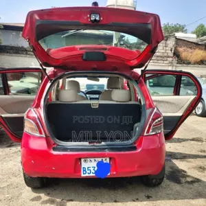 Toyota Yaris 2007 Red