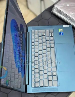 New Laptop Lenovo Yoga 7i 16GB Intel Core I7 SSD 512GB