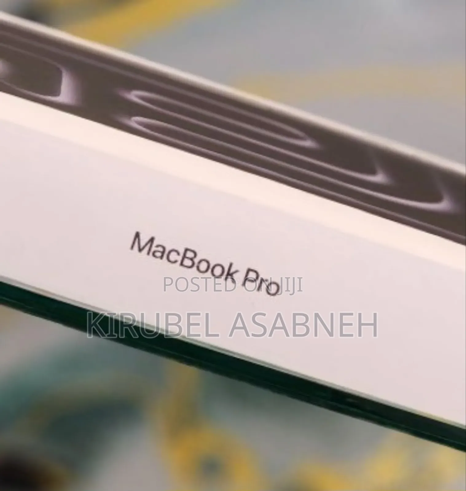 New Laptop Apple Macbook Pro 2025 M5 14-Inch 16GB Apple M5 SSD 512GB
