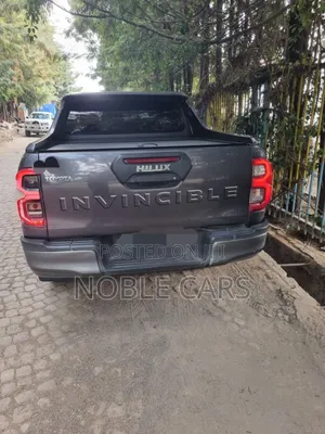 Toyota Hilux 2021 Gray