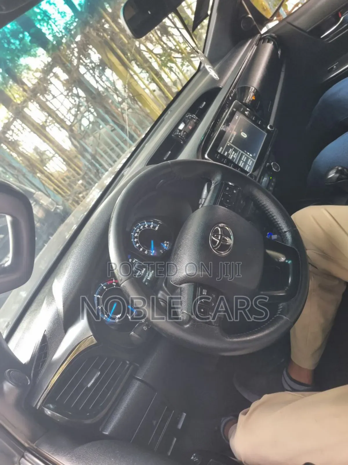 Toyota Hilux 2021 Gray