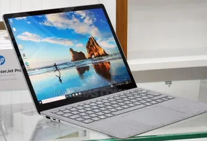 New Laptop Microsoft Surface 16GB Intel Core I7 SSD 256GB