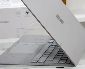 New Laptop Microsoft Surface 16GB Intel Core I7 SSD 256GB
