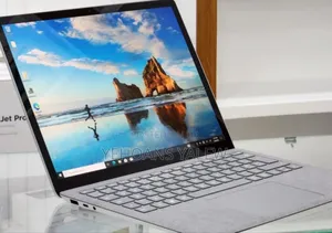 New Laptop Microsoft Surface 16GB Intel Core I7 SSD 256GB