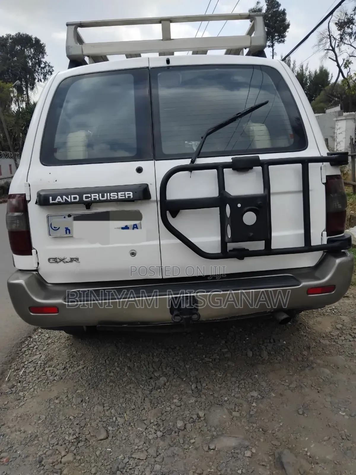 Toyota Land Cruiser 2002 White