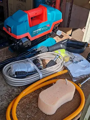 Meakida High-Pressure Washer.
