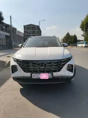Hyundai Tucson 2022 White