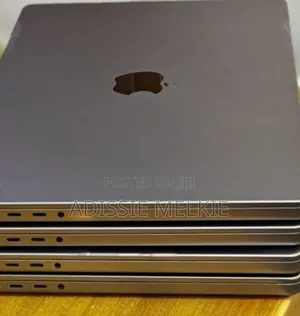 New Laptop Apple MacBook Pro M1 32GB Apple M1 Pro SSD 512GB