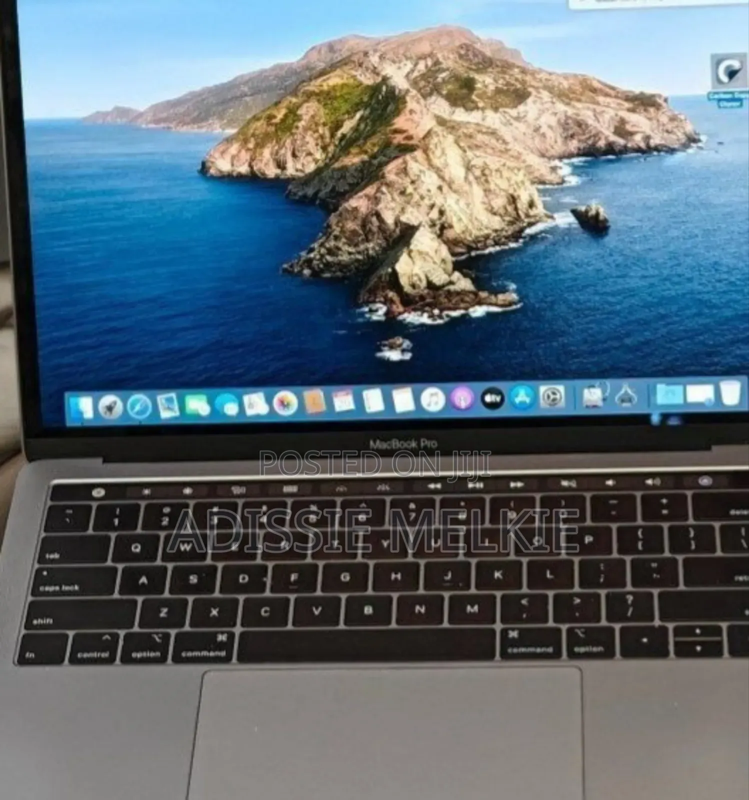 New Laptop Apple MacBook Pro 2019 16GB Intel Core I7 SSD 256GB