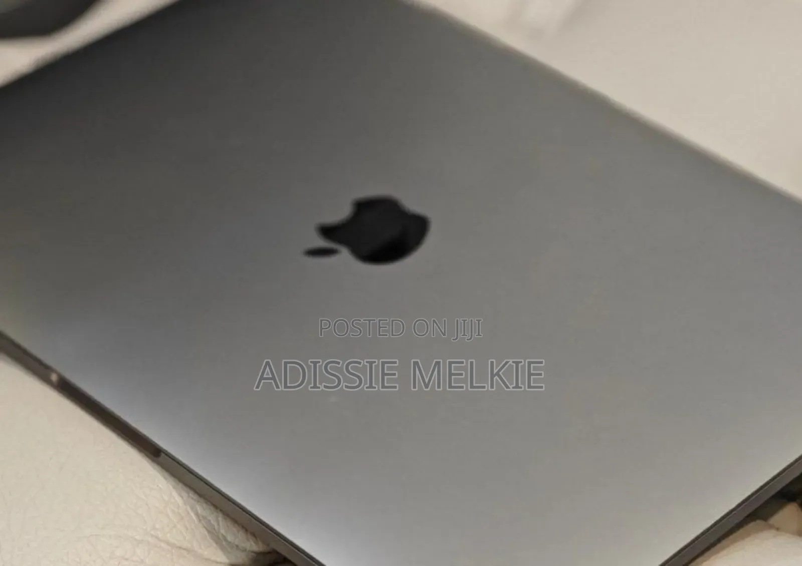 New Laptop Apple MacBook Pro 2019 16GB Intel Core I7 SSD 256GB