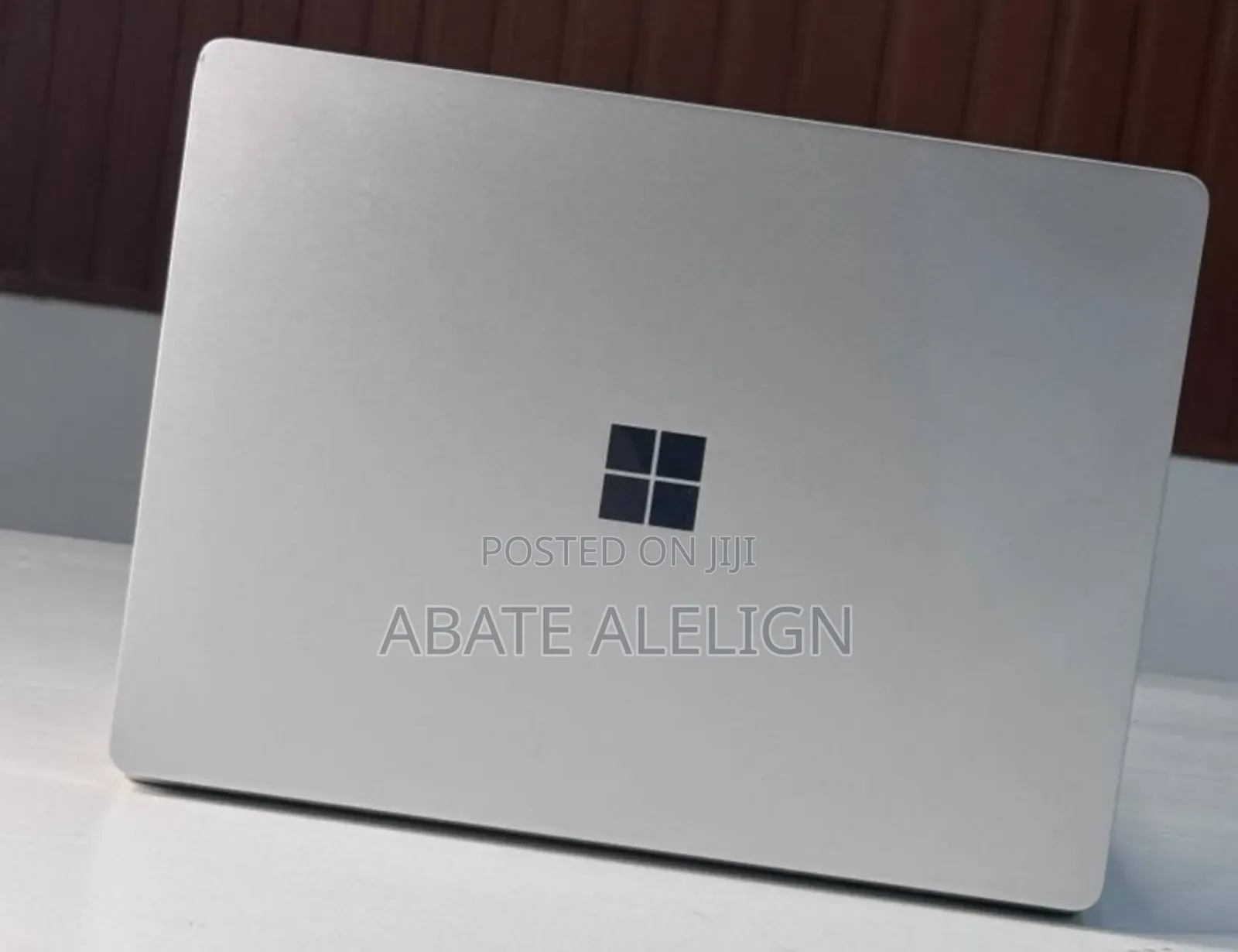 New Laptop Microsoft Surface Laptop Go 8GB Intel Core I5 SSD 256GB