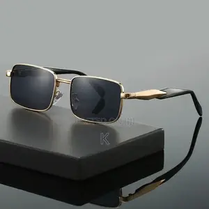 Retro Square Metal Frame Fashion Glass