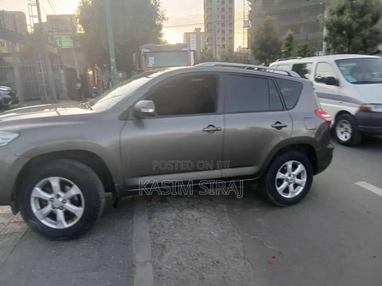 Toyota RAV4 Limited 2011 Gray