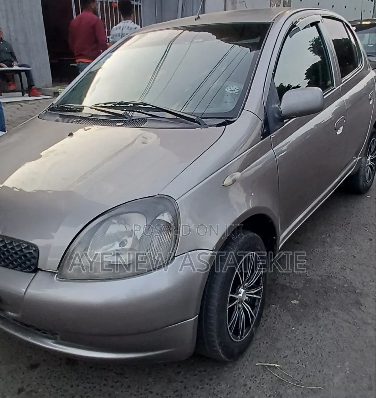 Toyota Vitz 2001 Gray