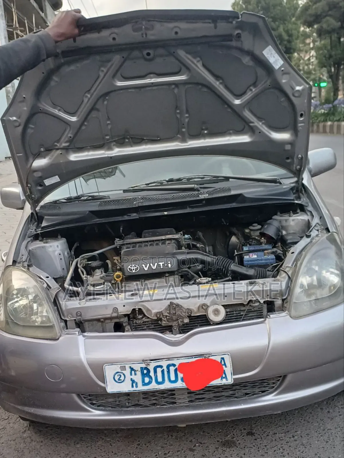 Toyota Vitz 2001 Gray