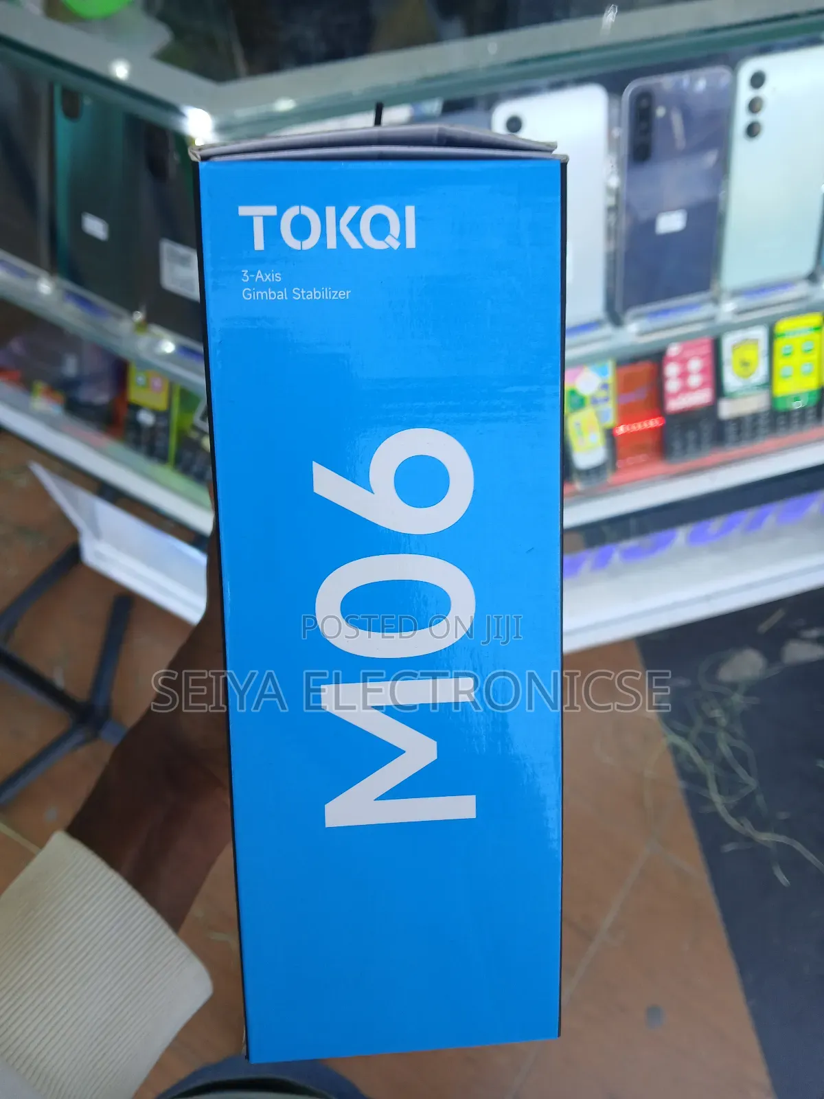 Tokqi M06 3-Axis Gimbal Stabilizer for Smartphones.