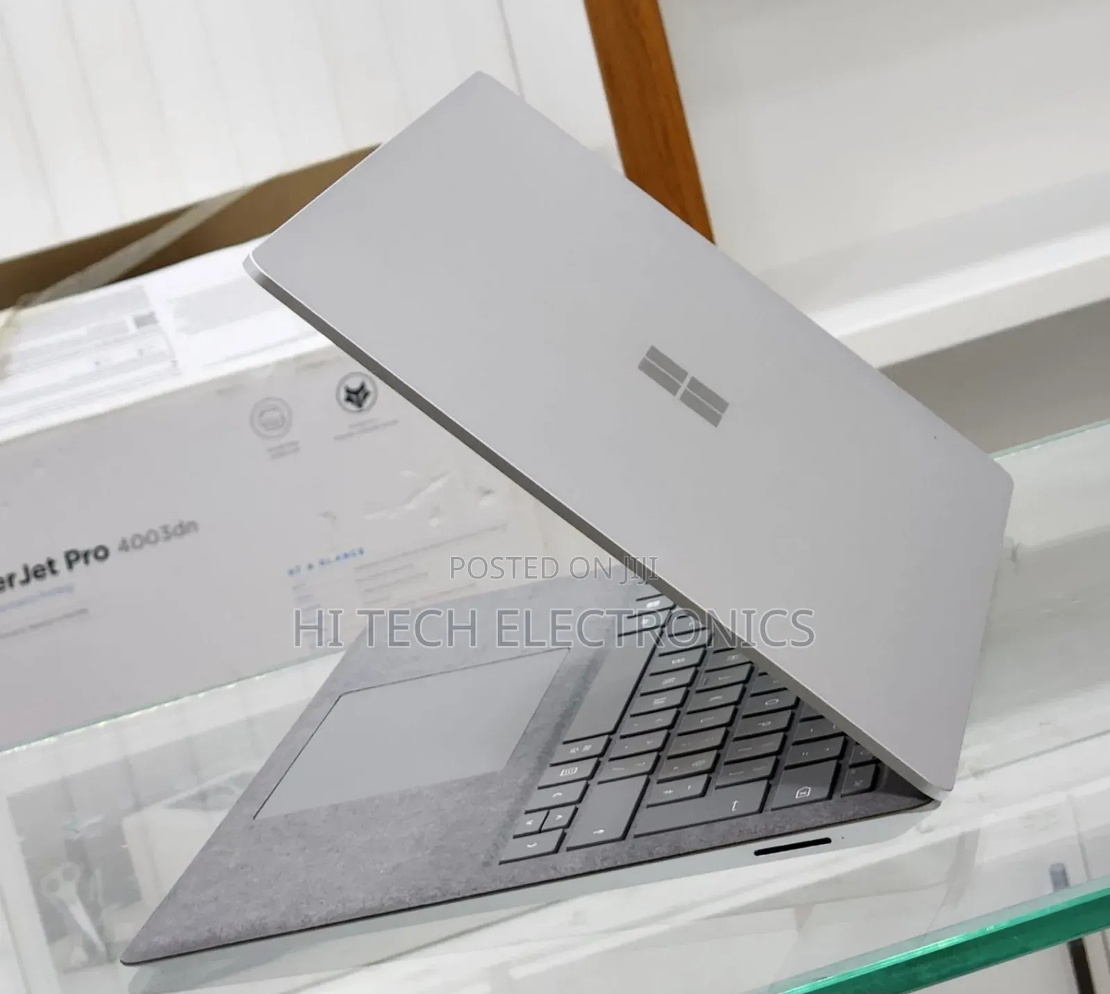 New Laptop Microsoft Surface 16GB Intel Core I7 SSD 256GB