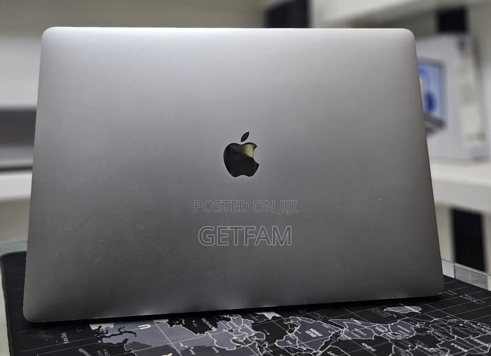 New Laptop Apple MacBook Pro 2019 16GB Intel Core I9 SSD 512GB