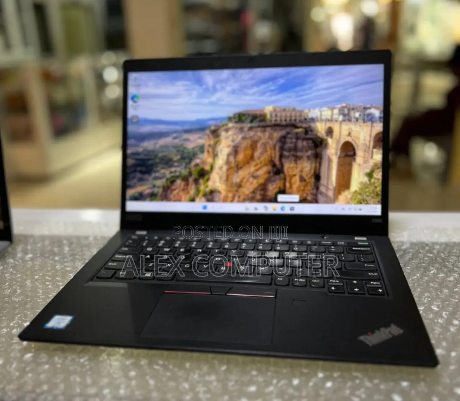 New Laptop Lenovo ThinkPad X390 16GB Intel Core I7 SSD 512GB