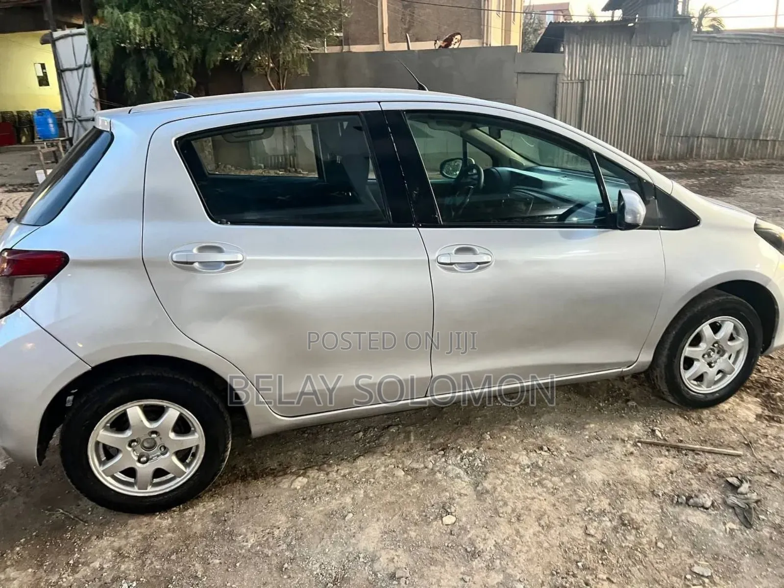 Toyota Yaris 2012 Silver