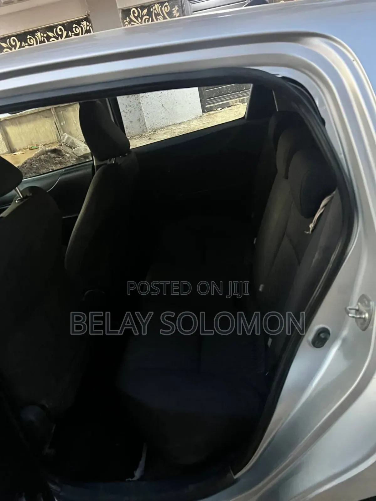 Toyota Yaris 2012 Silver