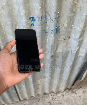 Apple iPhone 7 128 GB Black