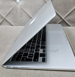 New Laptop Apple MacBook Pro 2015 8GB Intel Core I5 SSD 128GB