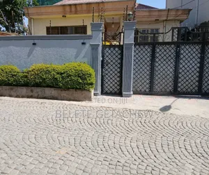 3bdrm Villa in Wosen, Luxury Villa, Yeka for sale