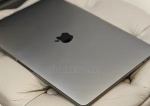 New Laptop Apple MacBook Pro 2019 16GB Intel Core I7 SSD 1T