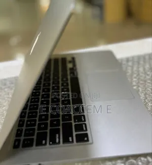 New Laptop Apple MacBook Air 2014 4GB Intel Core I5 SSD 256GB