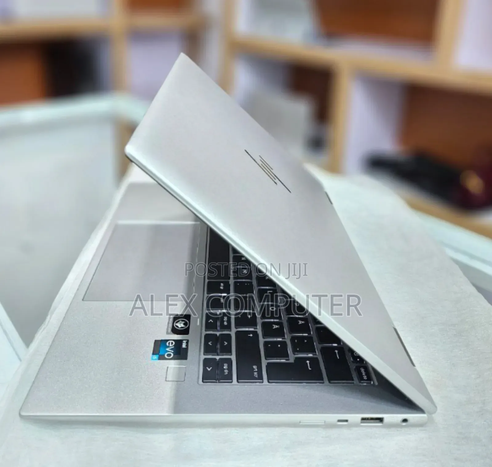 New Laptop HP EliteBook X360 1040 G9 16GB Intel Core I5 SSD 512GB