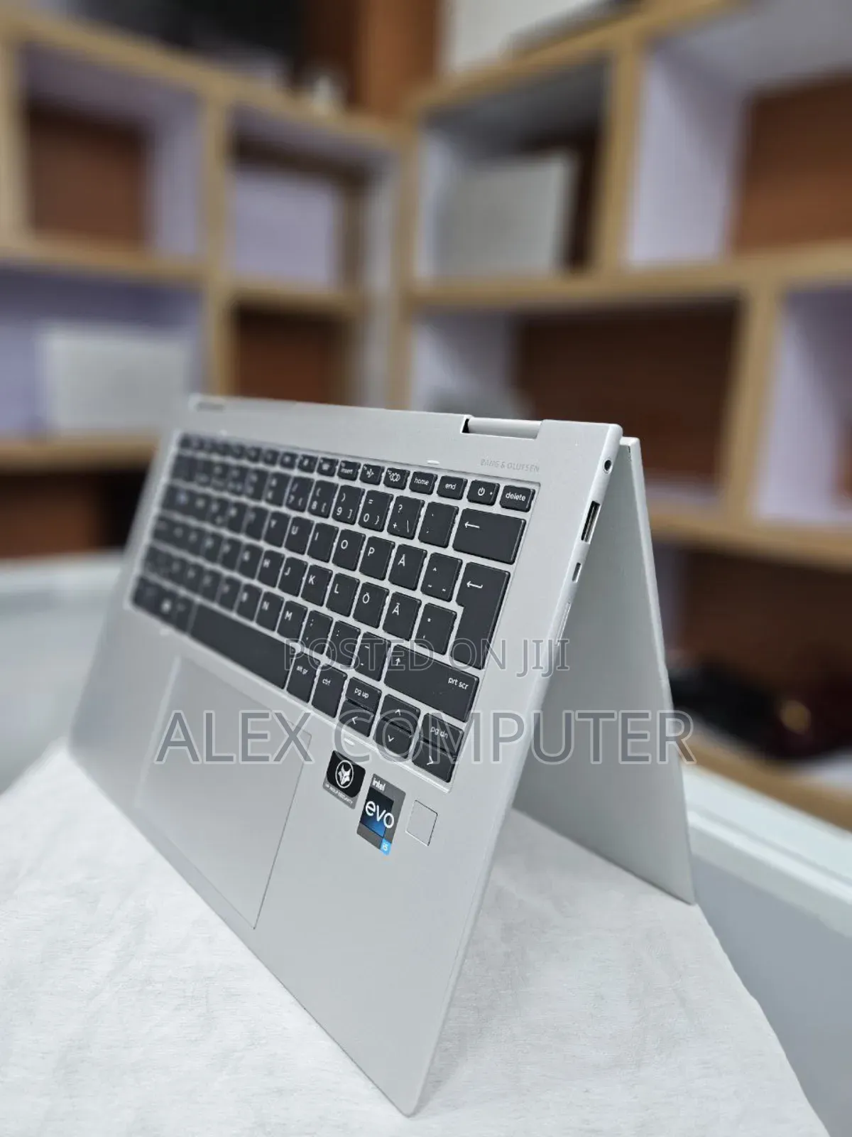 New Laptop HP EliteBook X360 1040 G9 16GB Intel Core I5 SSD 512GB