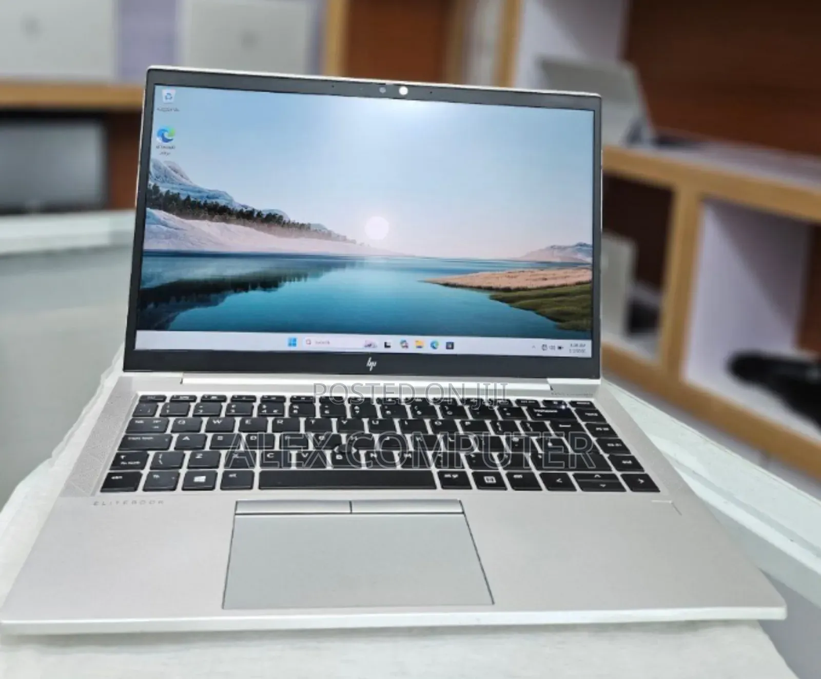 New Laptop HP EliteBook 840 G8 16GB Intel Core I7 SSD 512GB