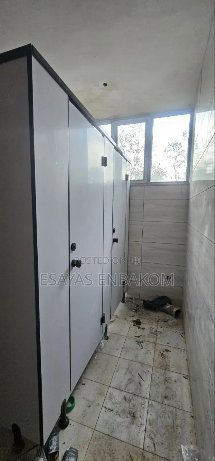 HPL Toilate Partition