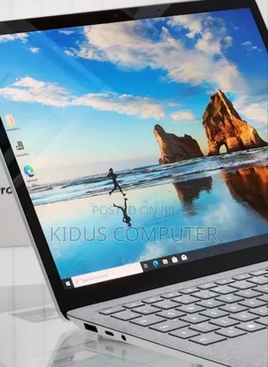New Laptop Microsoft Surface 16GB Intel Core I7 SSD 256GB