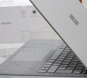 New Laptop Microsoft Surface 16GB Intel Core I7 SSD 256GB