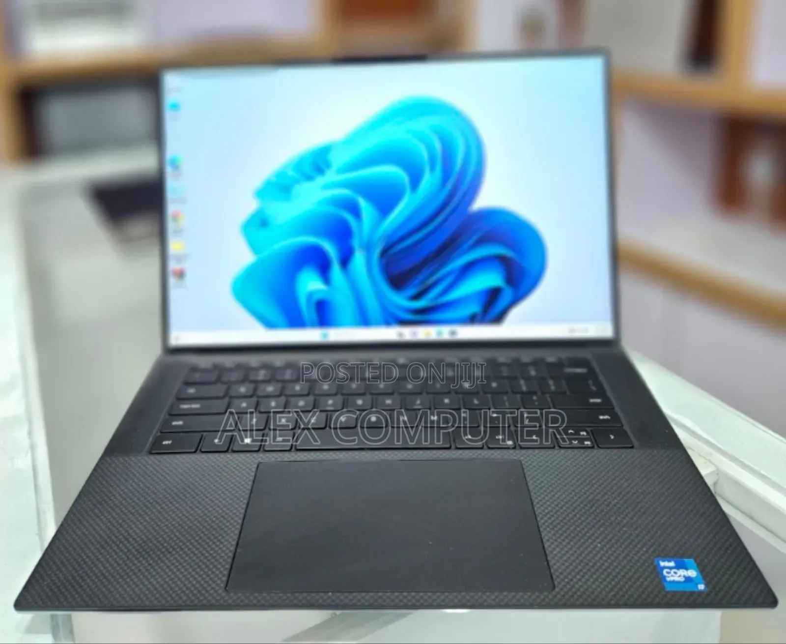 New Laptop Dell 16GB Intel Core I7 SSD 1T