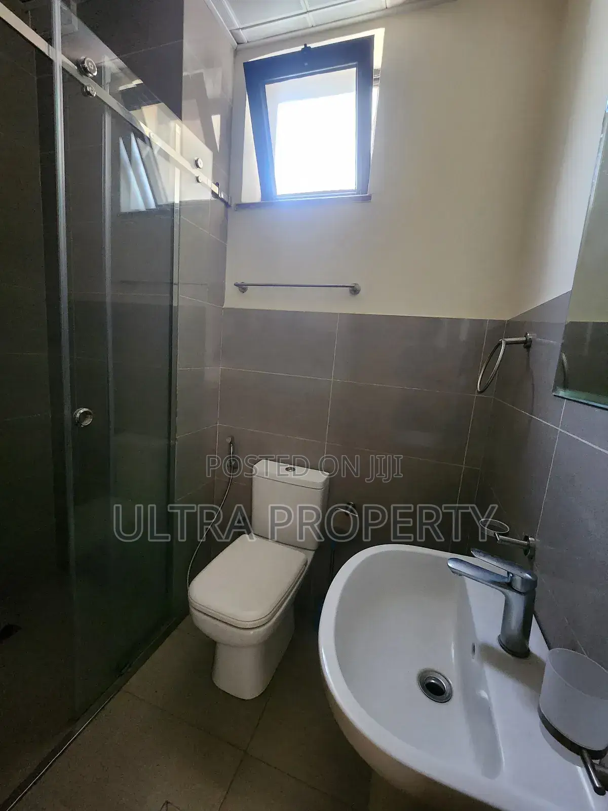 Furnished 2bdrm Apartment in Alsam Real Estate, Bole for rent